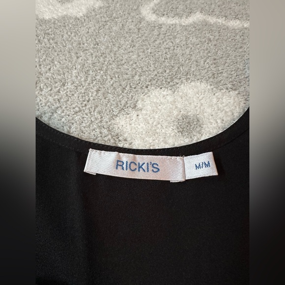 Women’s Ricki’s black tank top blouse size medium - Picture 3 of 4